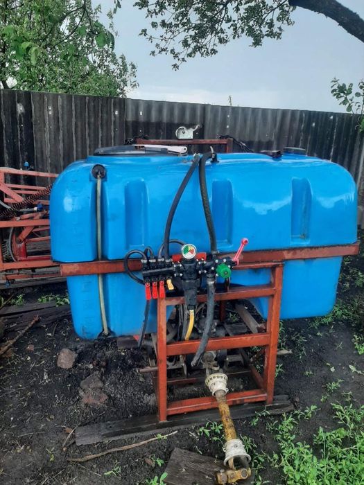 Продам бочку, оприскувач на 800л