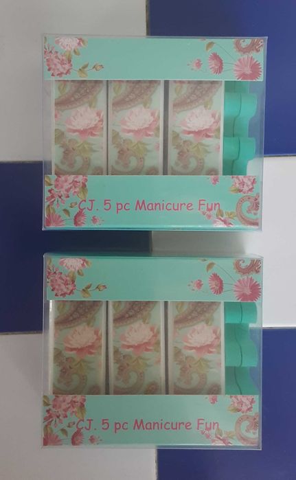 2 Conjuntos de Manicure/Pedicure (NOVOS!)- 2,50€/cada!