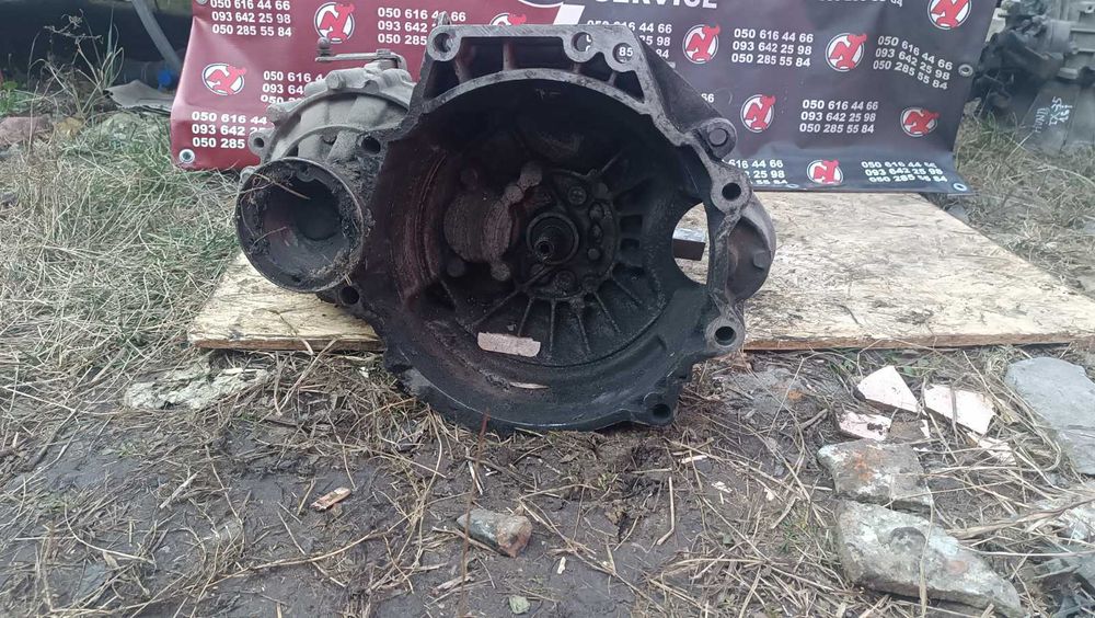 Коробка передач Volkswagen Golf 4/Seat/Caddy 02K301107