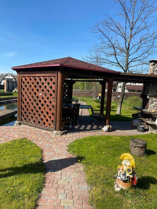 Продам 2х поверховий  будинок