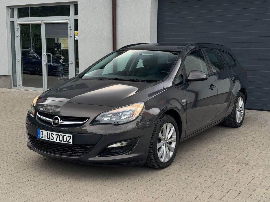 Opel Astra Alu Felgi 17 Bogate Wyposażenie Zadbana Piękny Kolor