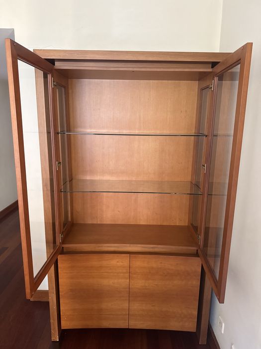 Cristaleira de louça / vitrine (bom estado)