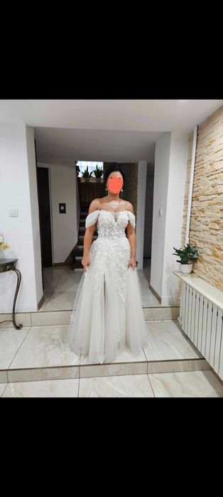 Suknia ślubna ręcznie haftowana