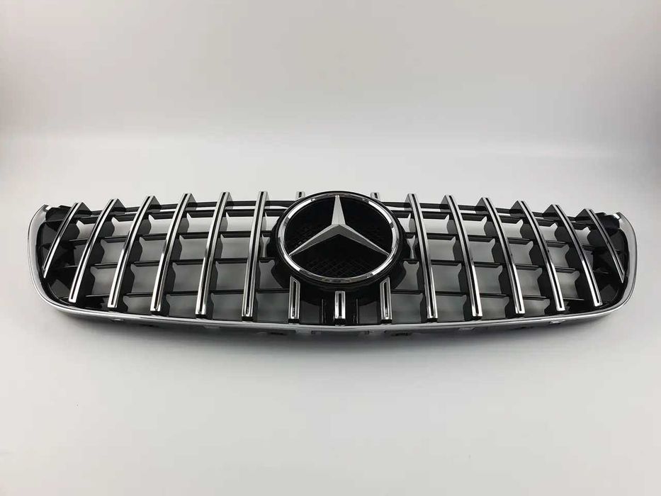 Решетка mercedes V-Class W447 14-19год.GTстиль(Chrome Black)без камери