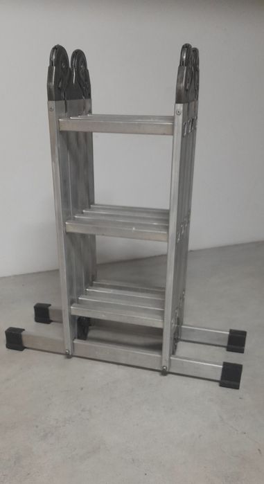 Multi-functional Articulating Ladder451855035977574401