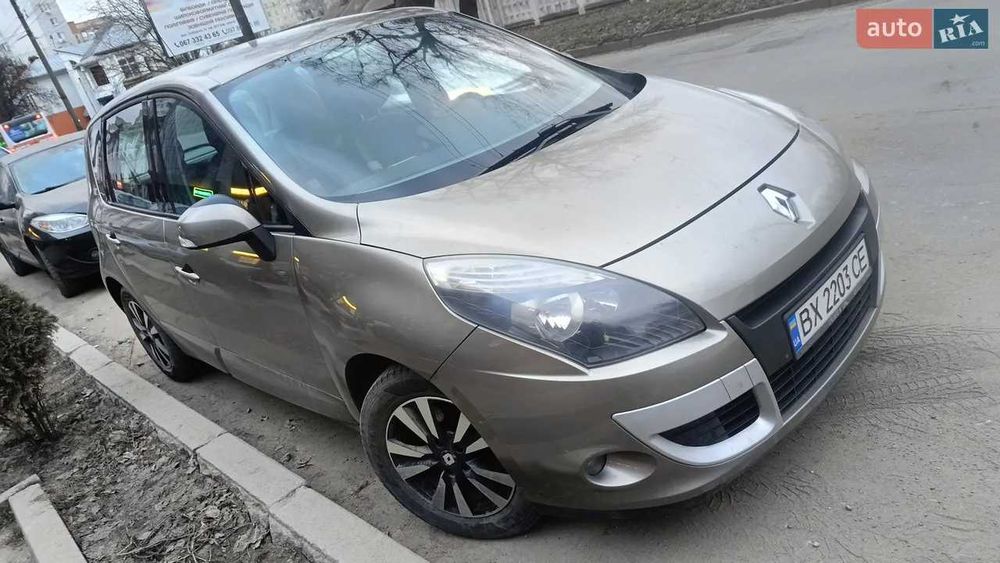 Renault Scenic 2012 рено сценік