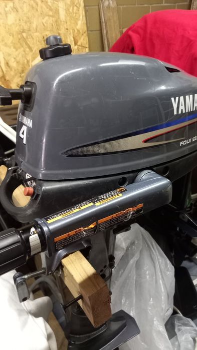 Лодочний мотор Yamaha  4