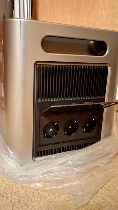 Нова зарядна станція Aferiy AF-P210 2400W 2048Wh LiFePO4