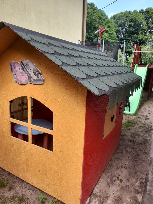 Domek dla dzieci na plac zabaw