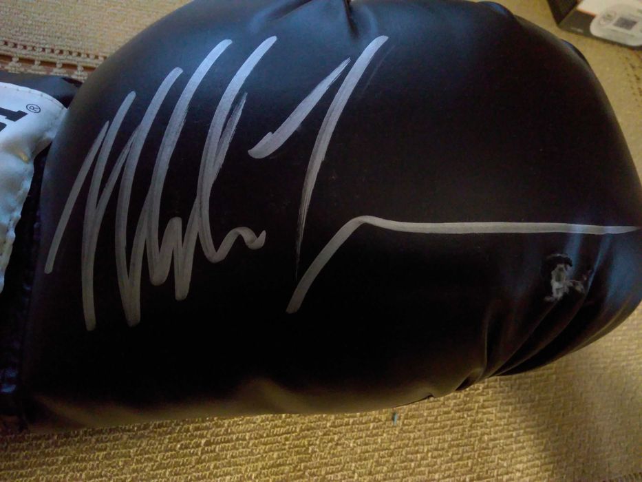 Mike Tyson autograf oryginał unikat boks legenda rękawica podpis