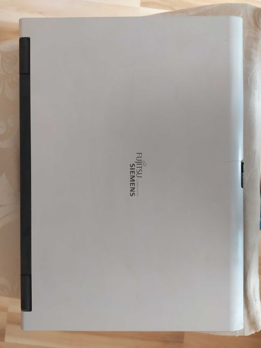 Fujitsu Esprimo v6515