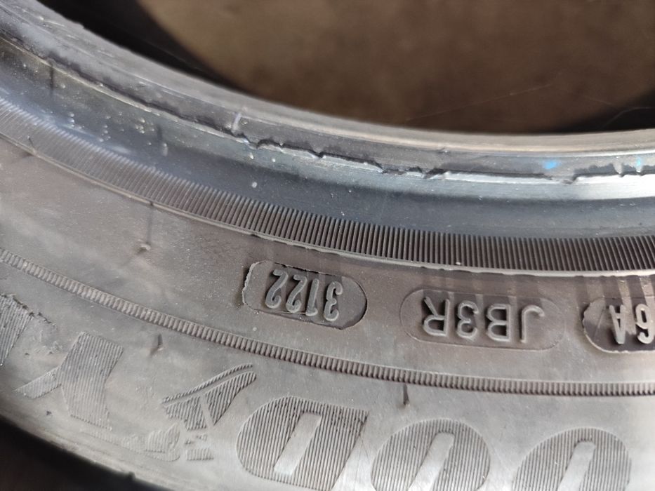 Pneus 215/50r17 Goodyear EfficientGrip Performance 80% piso