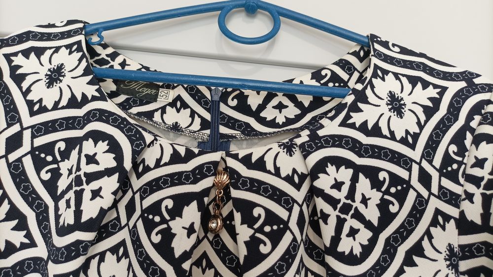 Жіноче нарядне плаття