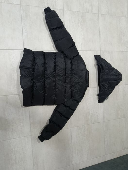 Продам зимову куртку PRADA