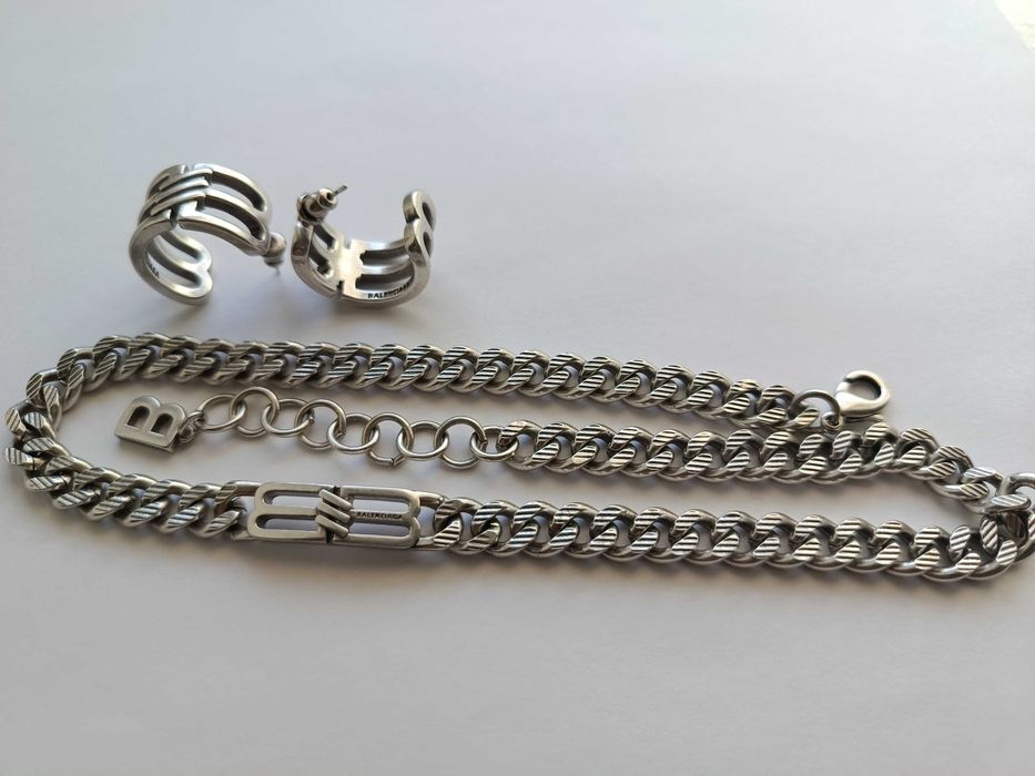 Чокер та сережки  Balenciaga, Burberry, Chrome  Hearts, Gucci