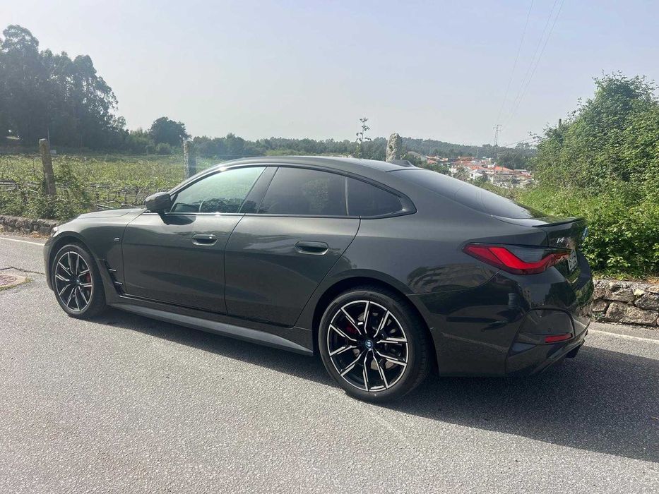 BMW I4 EDrive 40 Versão Pack DESPORTIVO M PRO de 27/12/2023! C/ Garantia TOTAL