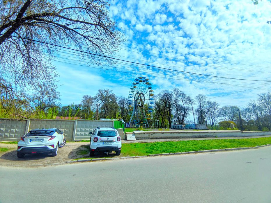 Елітний Центр. Парк Перемога/Співоче Поле. Закритий двір. Окремий вхід