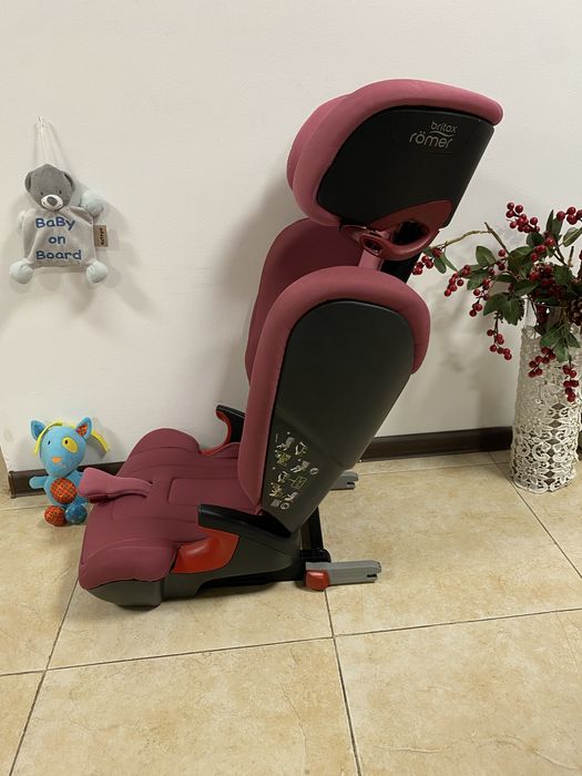 Автокрісло Britax Römer KIDFIX2 R Група 2/3 (15-36кг) бустер