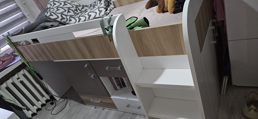 Sprzedam Łóżko z materacem .