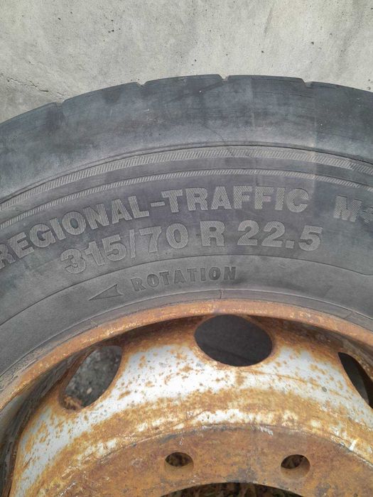 Запасне колесо  до грузового авто.