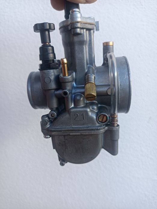 Carburador 21mm.