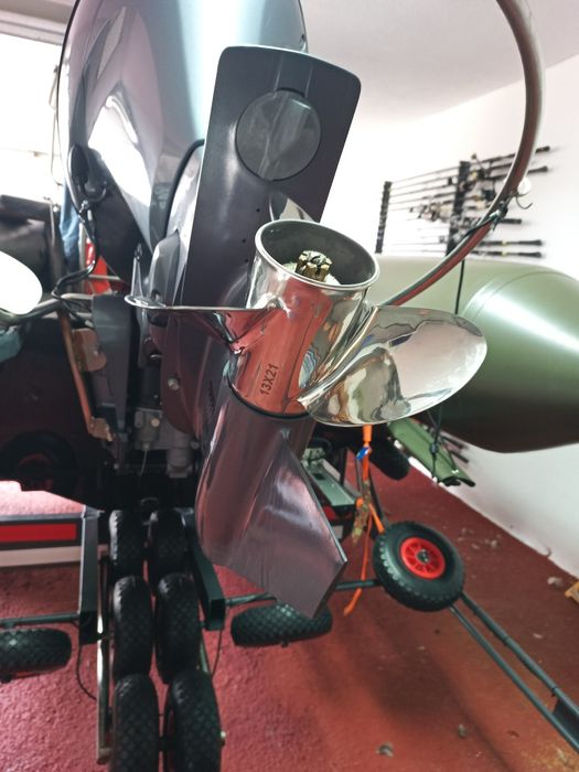 Helice inox  barco semi rígido Yamaha