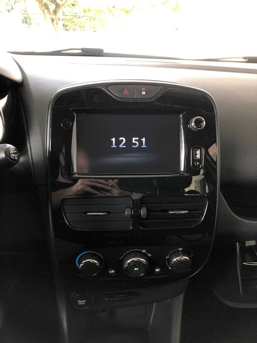 Rádio MediaNav com moldura - Renault Clio IV