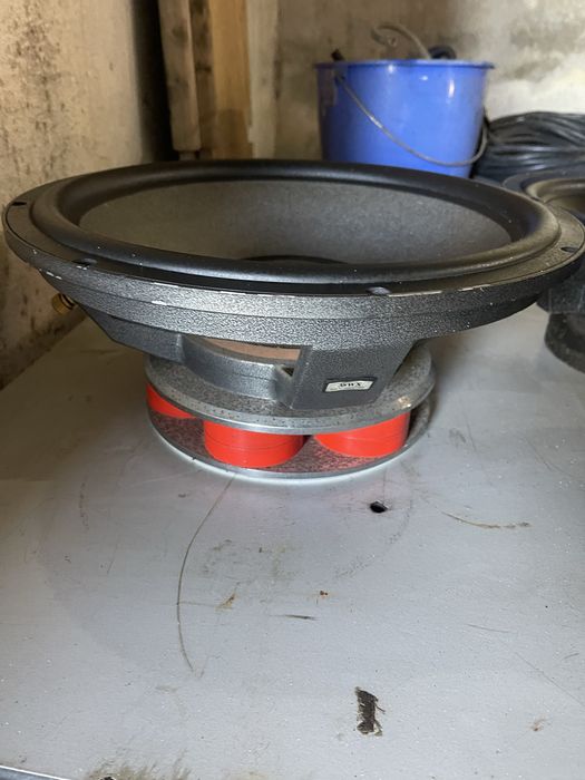 Varias colunas de som disponives