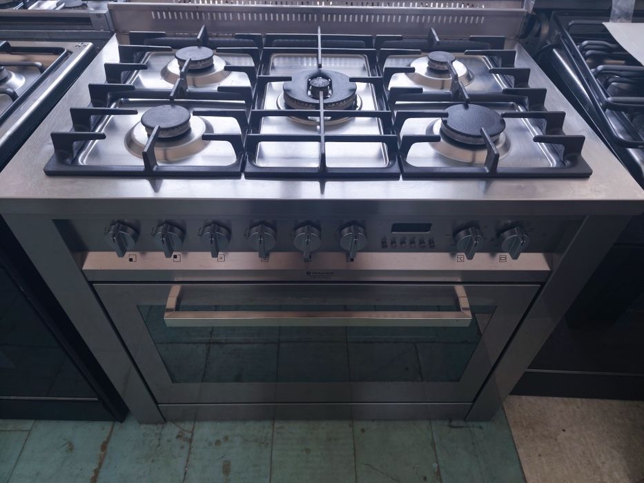 Професійна газова плита на 5 камфорок