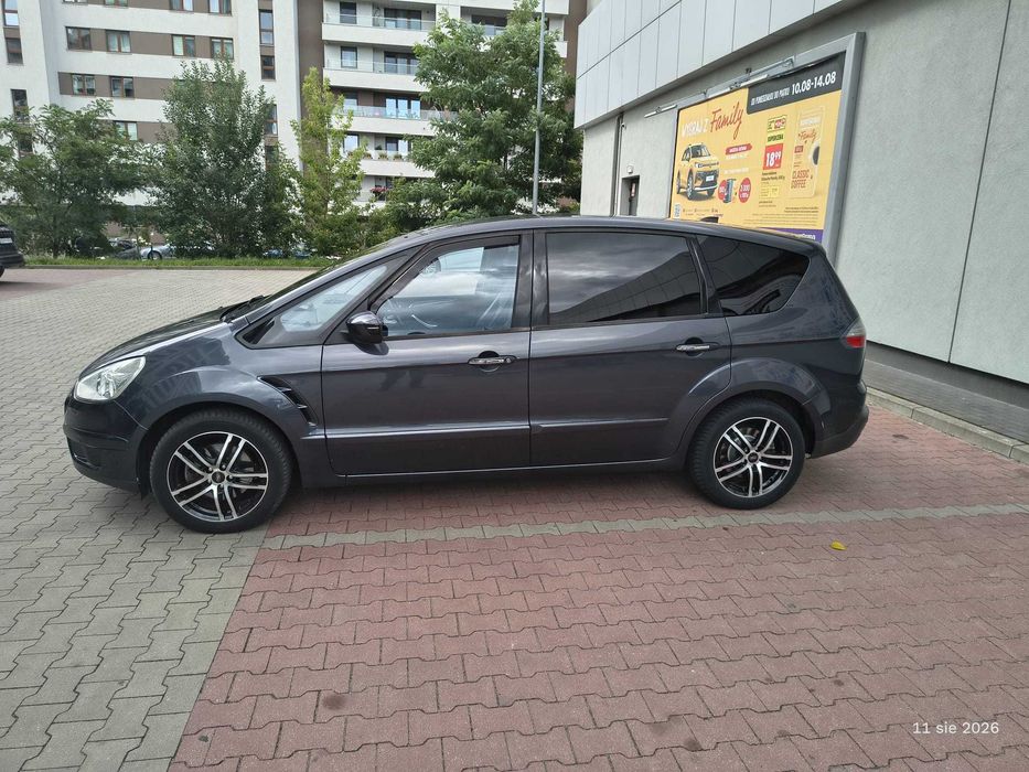 Samochód marki Ford s-max