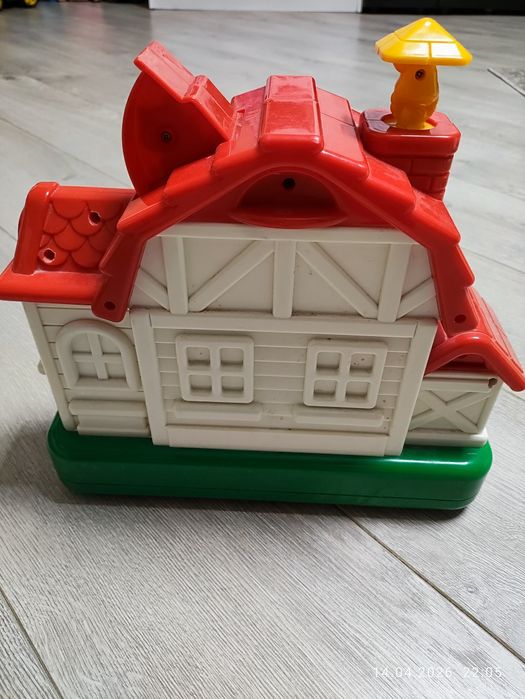 Продам оригінальну ферму Chicco.