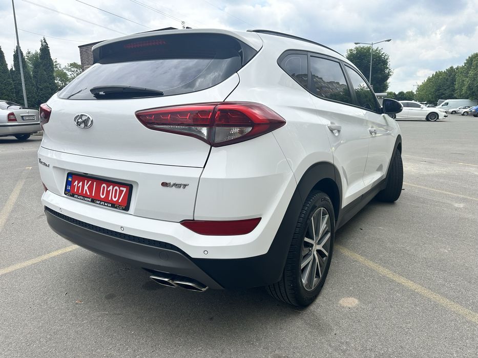 Hyundai Tucson 2015 р. Дизель: 2.0л. Автомат