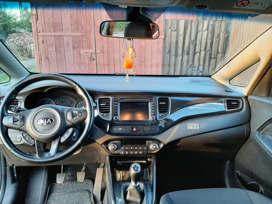 Kia carens 7 osobowy