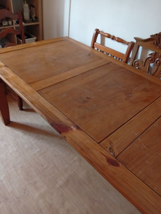 Mesa em pinho magnifica..