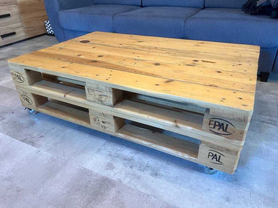 Meble z palet - kanapa, stolik, łóżko