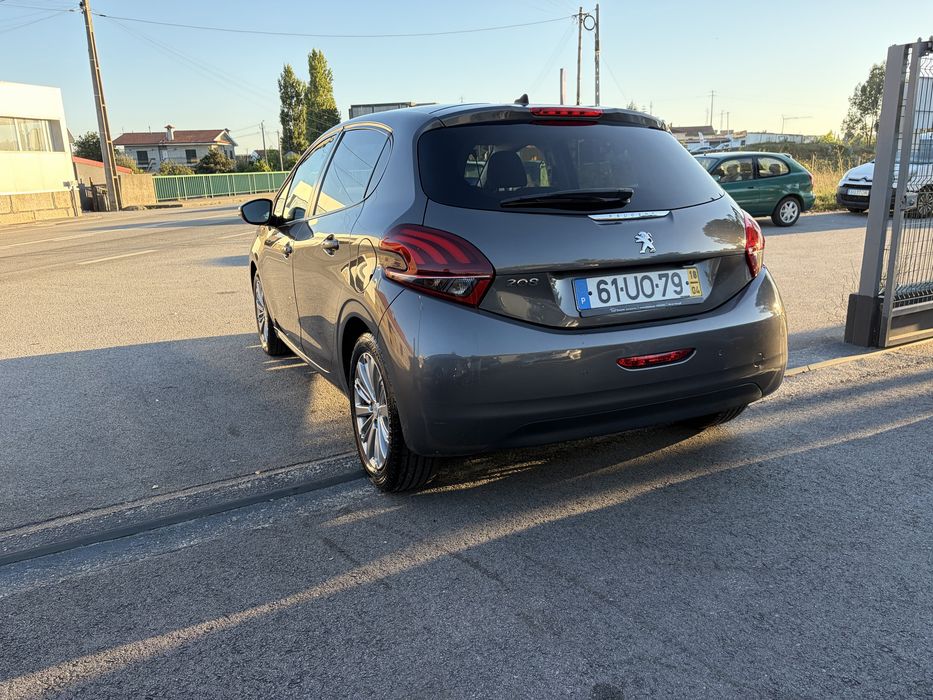 Peugeot 208 Style 1.2 foto 4