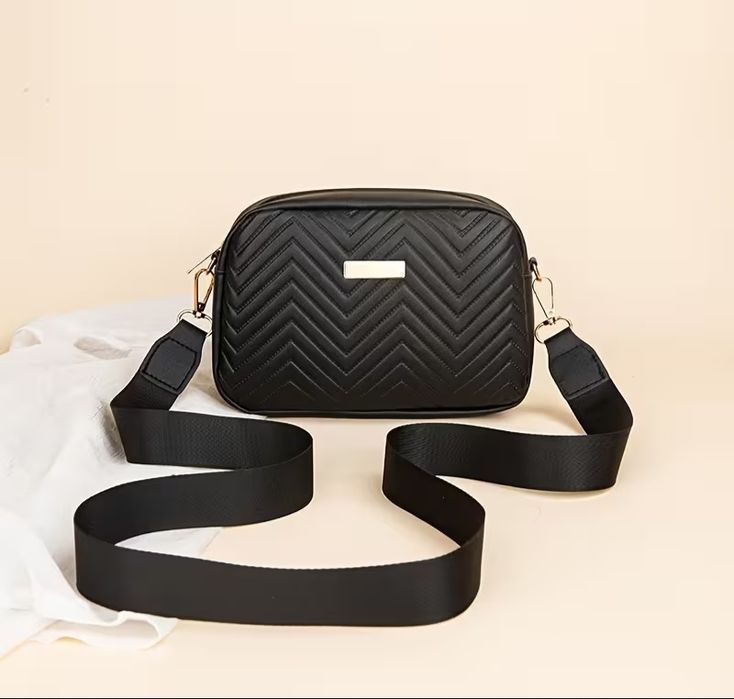 Сумочка через плече