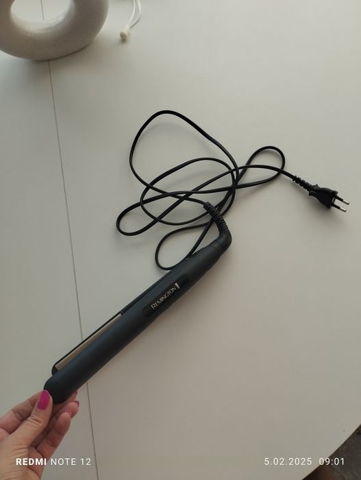 Nowa prostownica Remington ceramiczna