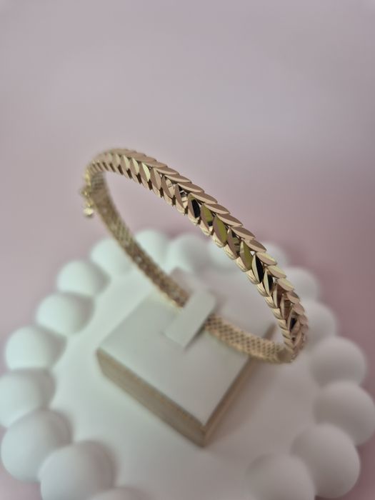 Złota bransoletka sztywna bangle jodełka ażurowa błyszcząca p. 585