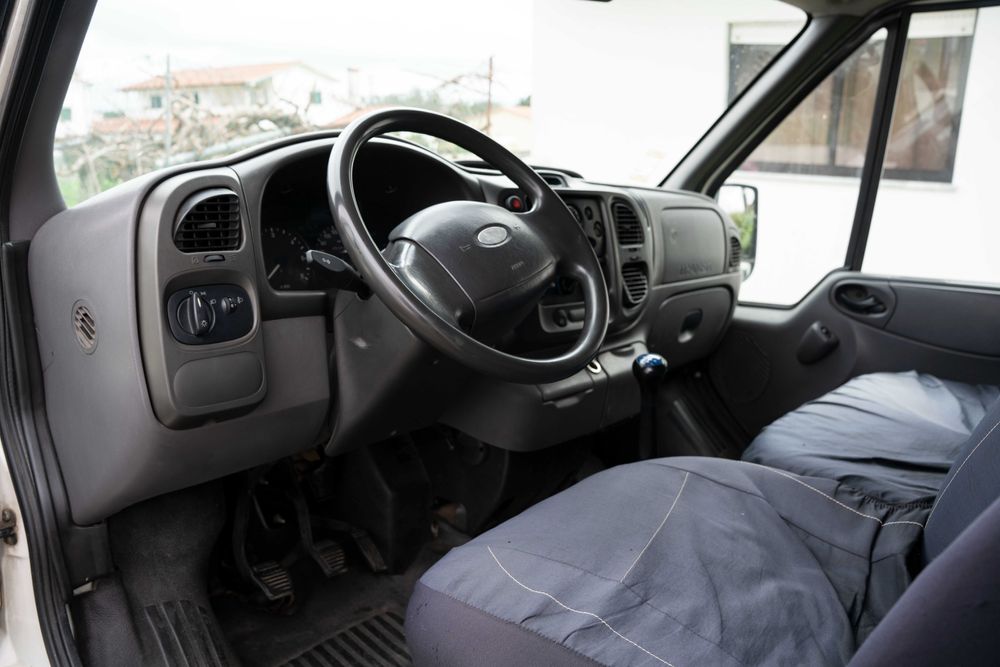 CARRINHA 9 lugares FORD TRANSIT 2002 c/Bola de Reboque