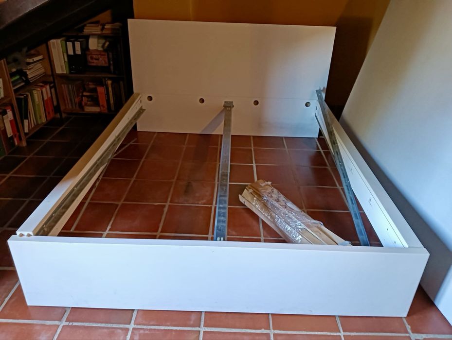 Cama casal MALM IKEA