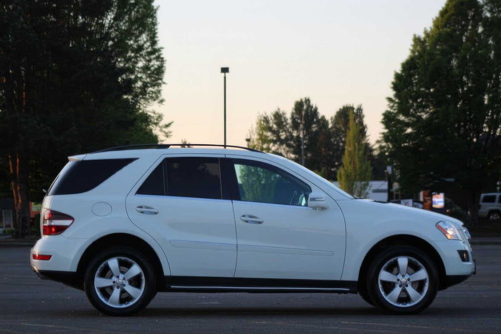 Mercedes-Benz M-Class Ml 350 4Matic      2011