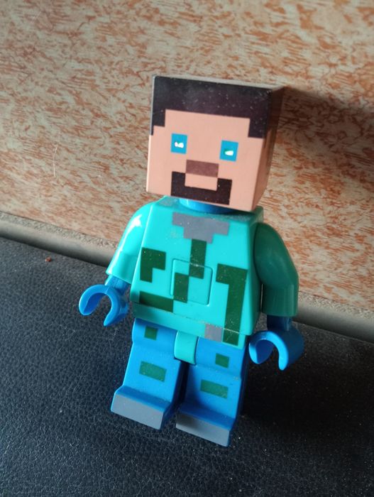 Minecraft іграшка.