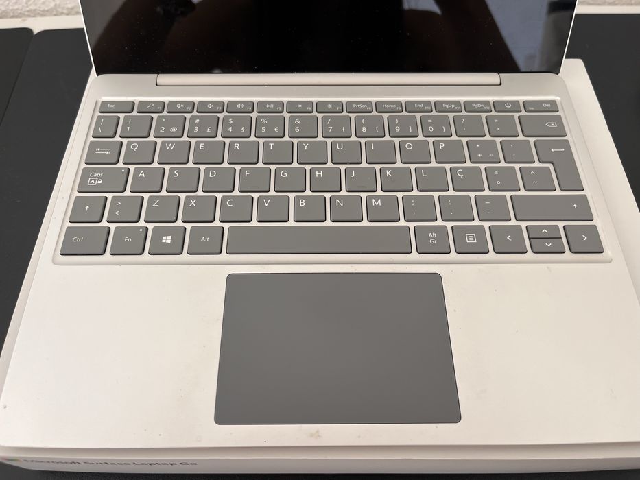 Microsoft Surface Laptop Go