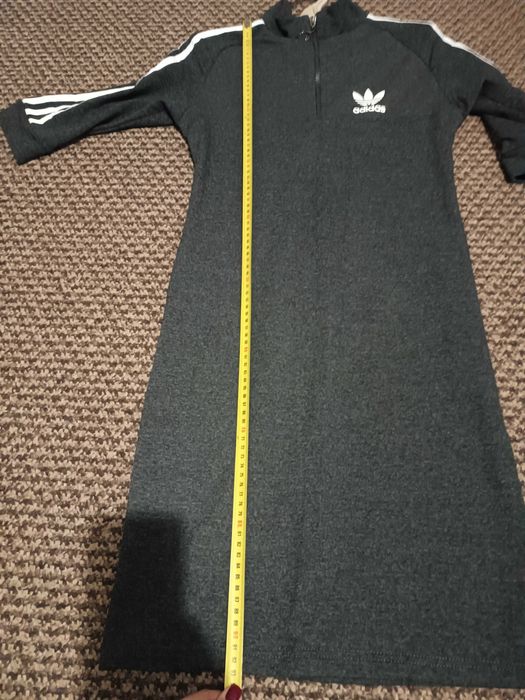 Спортивна сукня adidas