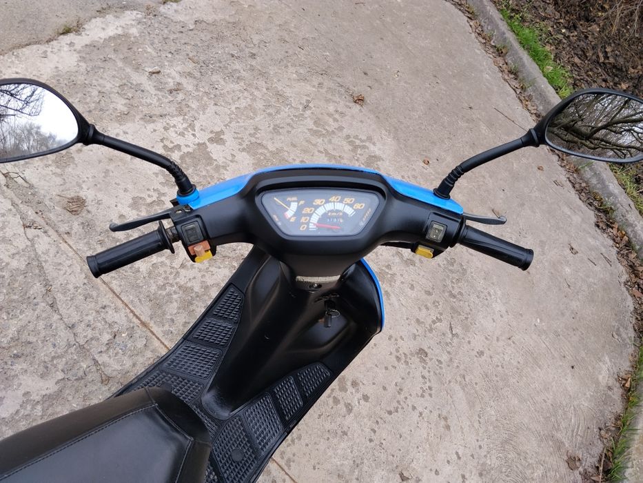 Продам скутер Honda Dio 18
