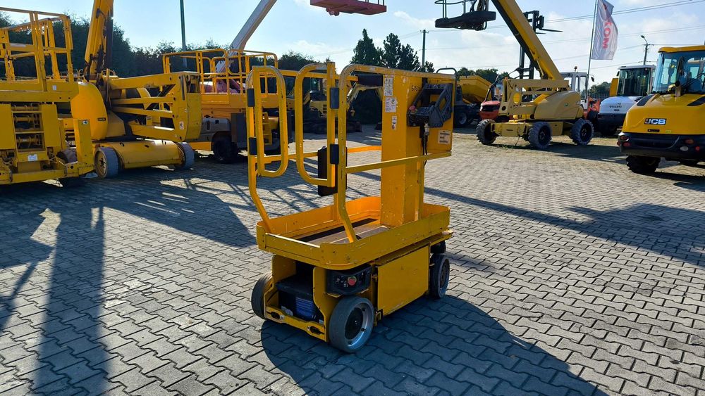 Podnośnik masztowy JLG 1230 ES Rok produkcji 2015