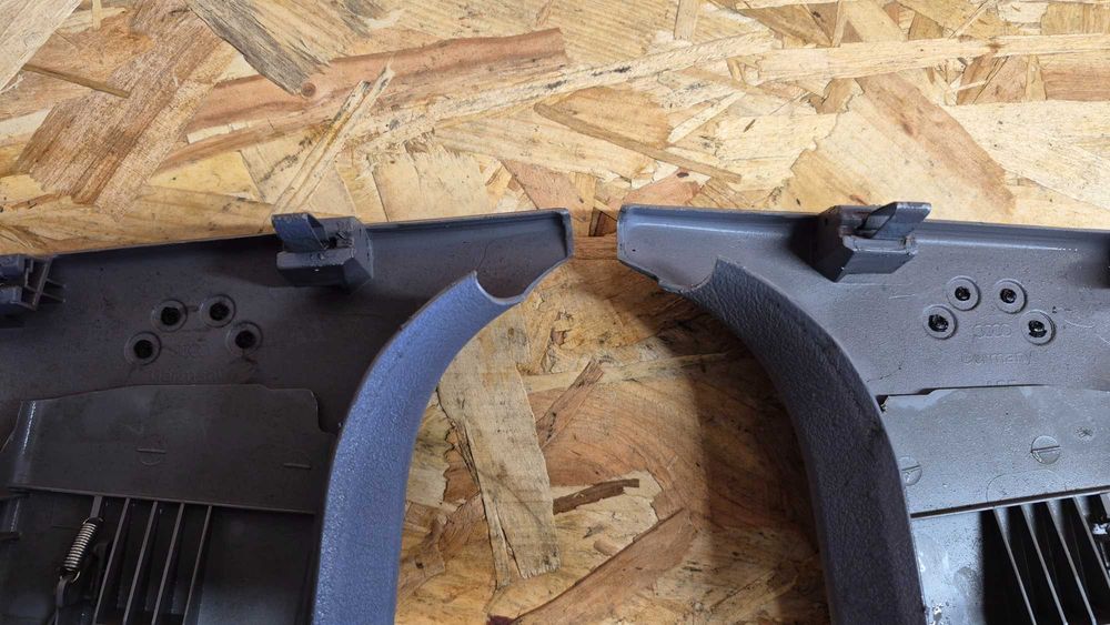 AUDI A4 B5 (8D)- Pilares B Facelift 1999 até 2001 C/ Airbag - Cinza