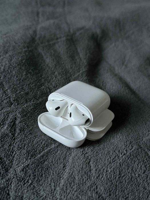 Apple airpods 2 generacja praktycznie nie uzywane