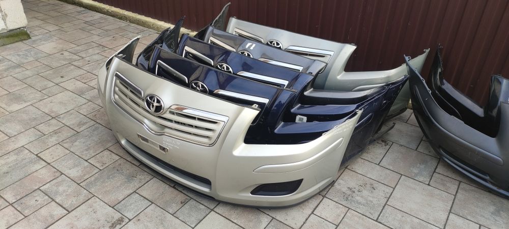 Бампер передний комплект Toyota Avensis T25 2003-2009